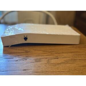 TiVo Bolt 500GB DVR & Streaming Media Player TCD849500, 4K Wi-Fi White Untested